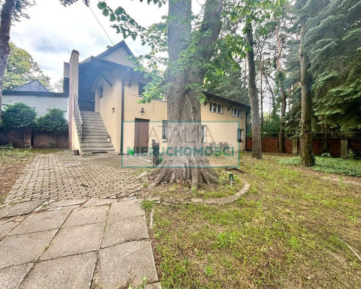 Dom Sprzedaż Komorów